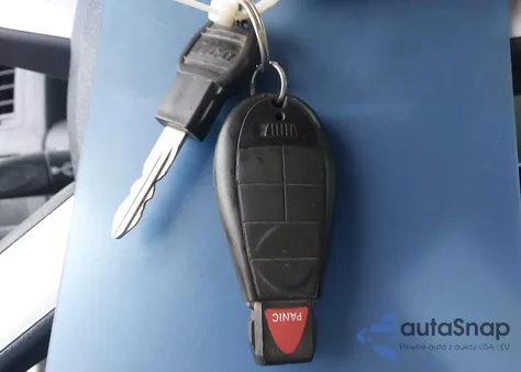 2010 Chrysler 300 Touring/Signature Series/Executive Series from USA, damaged, VIN 2C3CA5CV9AH319803